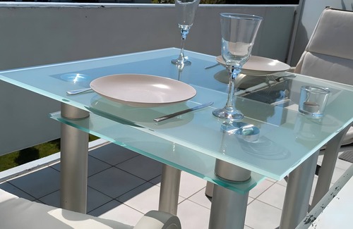 Staad Apartment | Apartment 'Seeblick' with Lake View, Private Garden and Wi-Fi