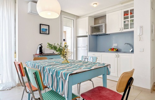 Costa Dorada Apartment | Apartment 'Sf1' with Wi-Fi and Air Conditioning