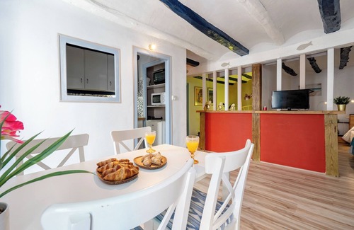 Costa Dorada Apartment | Apartment 'Sf5' with Balcony, Wi-Fi and Air Conditioning
