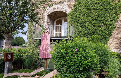 Sankt Goar House | Apartment, shower or bath, WC - Hotel Schloss Rheinfels