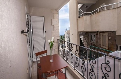 Sveti Stefan Apartment | Apartment Skada