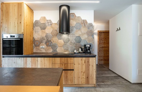 Rabbi Apartment | Apartment 'Soffio Del Larice With Private Sauna' with Mountain View
