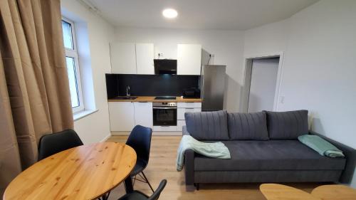 Chemnitz Apartment | Apartment Sol Chemnitz - Keyless Access, Parking, Home Office