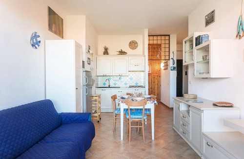 Palau Apartment | Apartment 'Splendido Bilocale Con Vista Mare 9' with Sea View, Private Terrace and Air Conditioning