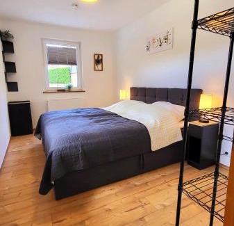 Wehrda Apartment | Apartment Stadtliebe Marburg PS4