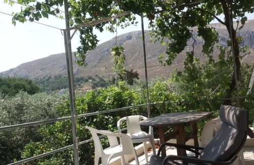 Panormos Apartment | Apartment 'Studio 1' with Mountain View, Wi-Fi and Air Conditioning