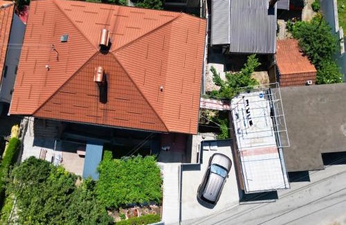 Novo Sarajevo Apartment | Apartment Sun Sarajevo - FREE garage, air conditioner in all rooms, garden
