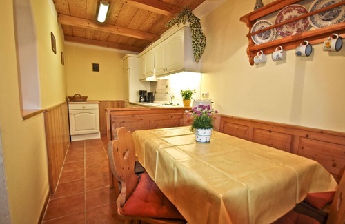 Seeon-Seebruck Apartment | Apartment sunny side with 2 sep. Bedroom