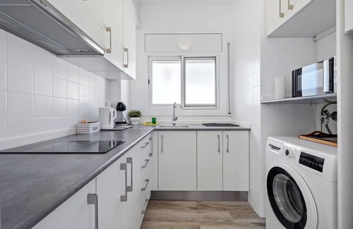 El Vendrell Apartment | Apartment 'Sweet Apt- Sea Views' with Sea View, Wi-Fi and Air Conditioning