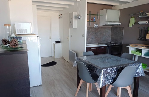 La Turballe Apartment | APARTMENT T3 SEA VIEW DIRECT ACCESS TO THE BEACH turban