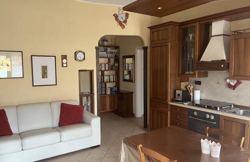 Montesilvano Apartment | Apartment 'Teresa Al Mare' with Balcony, Wi-Fi and Air Conditioning