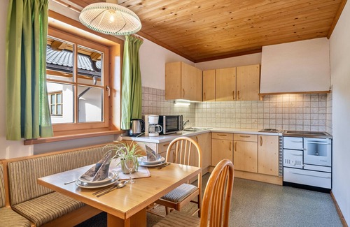 Ultimo Apartment | Apartment 'Thalhof Hochwart' with Mountain View, Shared Garden and Wi-Fi
