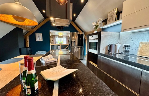 Feuerscheid Apartment | Apartment 'The Rooftop Of Lot54' with Private Terrace, Private Garden and Wi-Fi