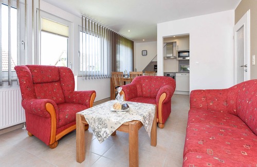 Neuharlingersiel Apartment | Apartment top right - House Albatros