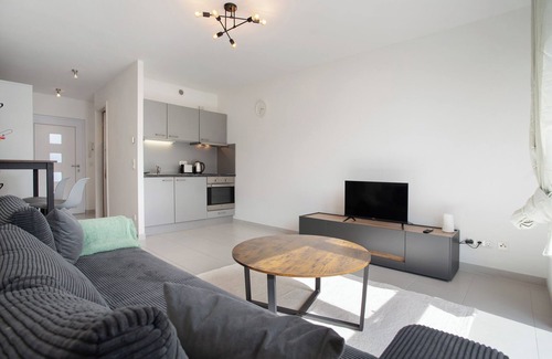 Greifswald City Centre Apartment | Apartment 'Top Lage Mit Blick Zum Dom' with Wi-Fi
