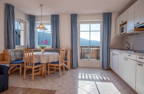 Terento Apartment | Apartment “Treyer 4 Typ B” with Mountain View, Wi-Fi, Balcony & Garden