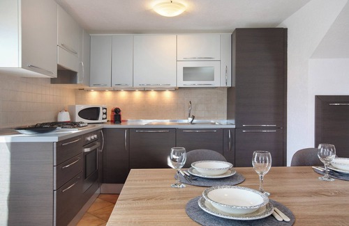 Aosta Apartment | Apartment 'Tra Montagna E Città - Aosta' with Mountain View and Balcony