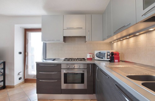 Aosta Apartment | Apartment 'Tra Montagna E Città - Aosta' with Mountain View and Balcony