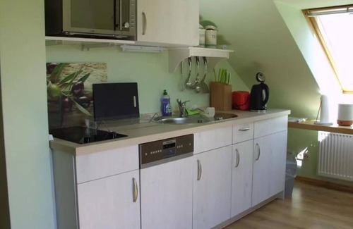 Luetow Apartment | Apartment 'Ullo´s Schwalbennest ' with Private Terrace, Shared Garden and Wi-Fi