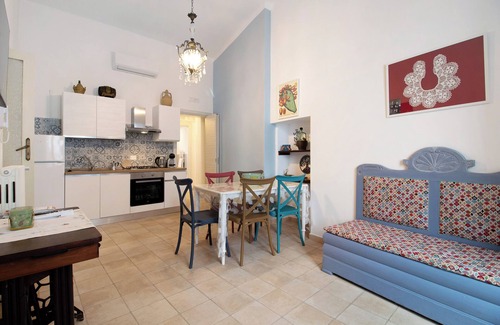 Rutigliano Apartment | Apartment 'Unit 1' with Shared Terrace, Wi-Fi and Air Conditioning