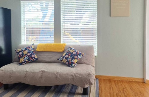 Aldine Apartment | Apartment Unit 1Bedroom -Kitchen 2-Beds-patio