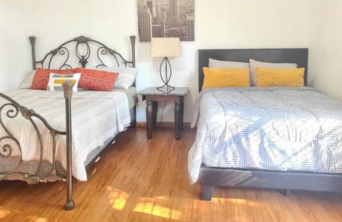 Aldine Apartment | Apartment Unit 1Bedroom -Kitchen 2-Beds-patio