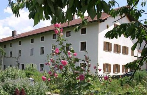 Neuoetting Apartment | Apartment Unterdirn 4 persons, 40sqm, eat-in kitchen, 2 bedrooms, first floor
