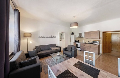 Bautzen Apartment | Apartment 'Urlaub Zwischen 17 Türmen' with Balcony