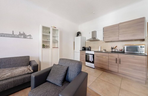 Bautzen Apartment | Apartment 'Urlaub Zwischen 17 Türmen' with Balcony