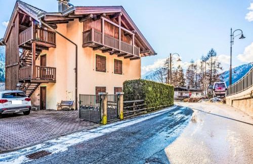 Sant'Antonio di Mavignola Apartment | Apartment Vaccari by Interhome