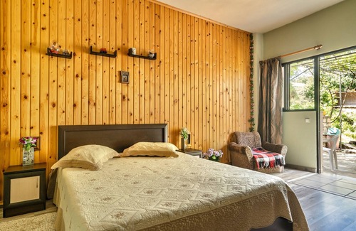 Angon House | Apartment 'Vangelis Studio 2' with Mountain View, Terrace & Wi-Fi