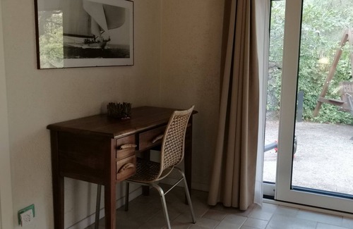 Aglientu Apartment | Apartment 'Vermentino' with Shared Pool, Private Garden and Air Conditioning