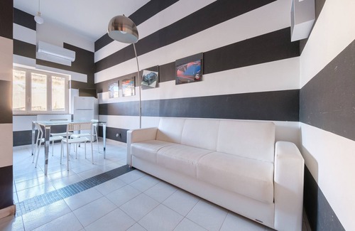 Milazzo Apartment | Apartment 'Via Medici' with Shared Terrace, Wi-Fi and Air Conditioning
