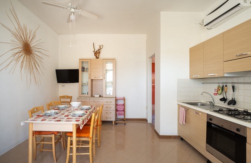 Punta Prosciutto Apartment | Apartment 'Villa Ada Rosa' with Private Terrace, Wi-Fi and Air Conditioning
