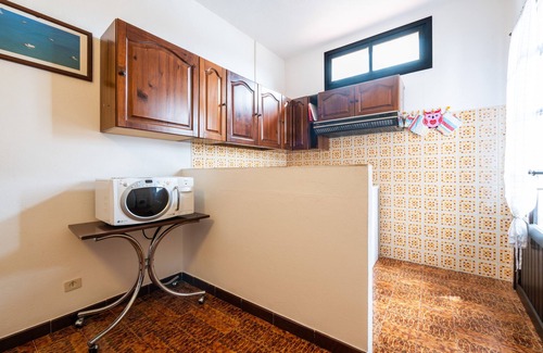 Porto Pino Apartment | Apartment 'Villa Mascia B' with Balcony and Air Conditioning