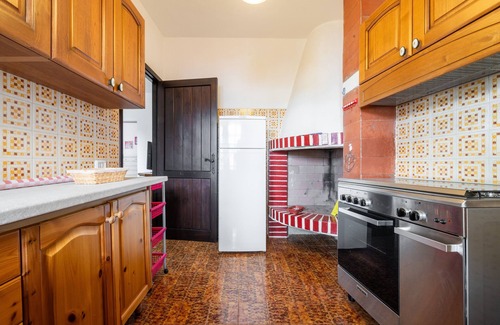 Porto Pino Apartment | Apartment 'Villa Mascia A' with Private Terrace and Air Conditioning