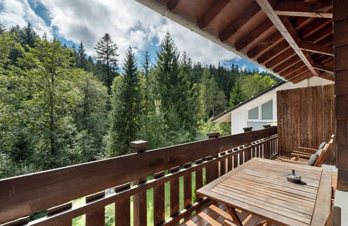 Freudenstadt Apartment | Apartment 'Villa Eichwald' with Shared Garden, Balcony and Wi-Fi