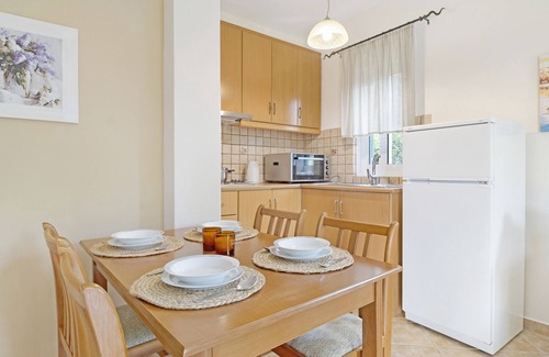 Spanochori Apartment | Apartment 'Villa Rita' with Shared Garden, Wi-Fi and Air Conditioning
