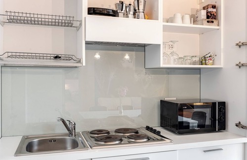 Vinci Apartment | Apartment 'Vinsantaia' with Shared Pool, Wi-Fi and Air Conditioning