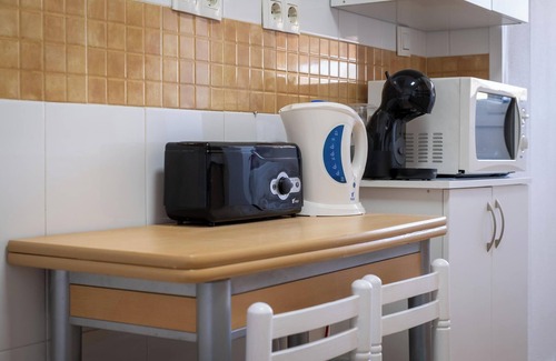 Algarrobo Apartment | Apartment Vistas al Mar with Sea View, Terrace, Shared Pool & Wi-Fi