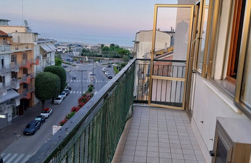 Chioggia Apartment | Apartment 'Vistamare' with Sea View and Balcony