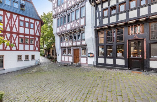 Limburg an der Lahn Apartment | Apartment 'Werner-Senger-Haus Mitte' with Shared Terrace and Wi-Fi