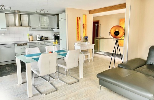 Uhldingen-Muehlhofen Apartment | Apartment with a small garden