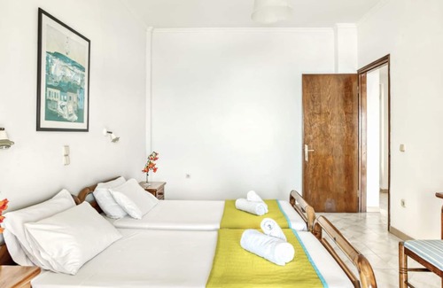 Agios Georgios Pagon Apartment | Apartment with sea views - 50 m from the sandy beach - 2 bedrooms - corner apartment with large