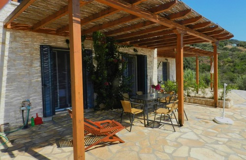 Marantochori Apartment | Apartment with sea view, 500 m from beach, Lefkada