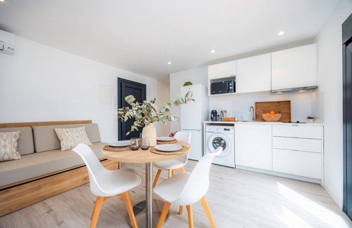 Cala d'Or Apartment | Apartment 'White Suites 2' with Shared Pool, Wi-Fi and Air Conditioning