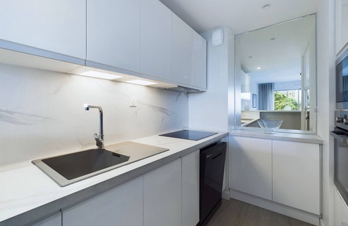 La Baule-Escoublac Apartment | Apartment with sea view 150m from the beach