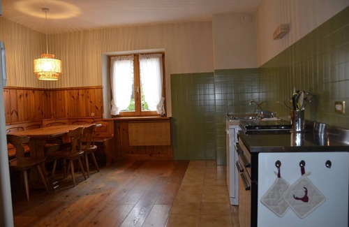 Cortina d'Ampezzo Apartment | Apartment with three bedrooms and garden in Chiave