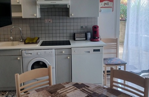 Palavas-les-Flots Apartment | apartment with terrace and parking, air conditioning