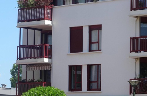 Saint-Jean-de-Luz Apartment | Apartment with sunny terrace with view of the montain, river and golf. Near the beach, center city and train station